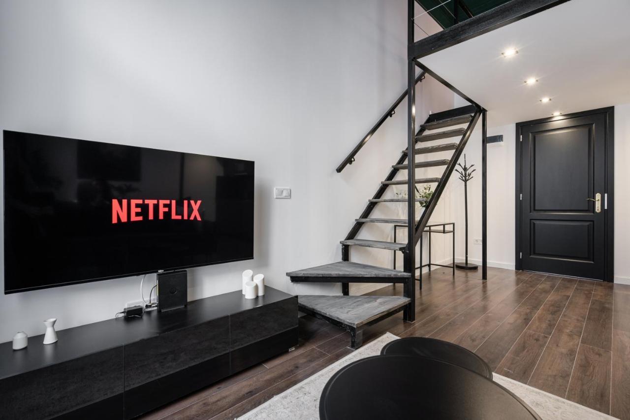 E41 - Trendy Boutique Apartments - Prime Spot By Bqa Budapest Bagian luar foto