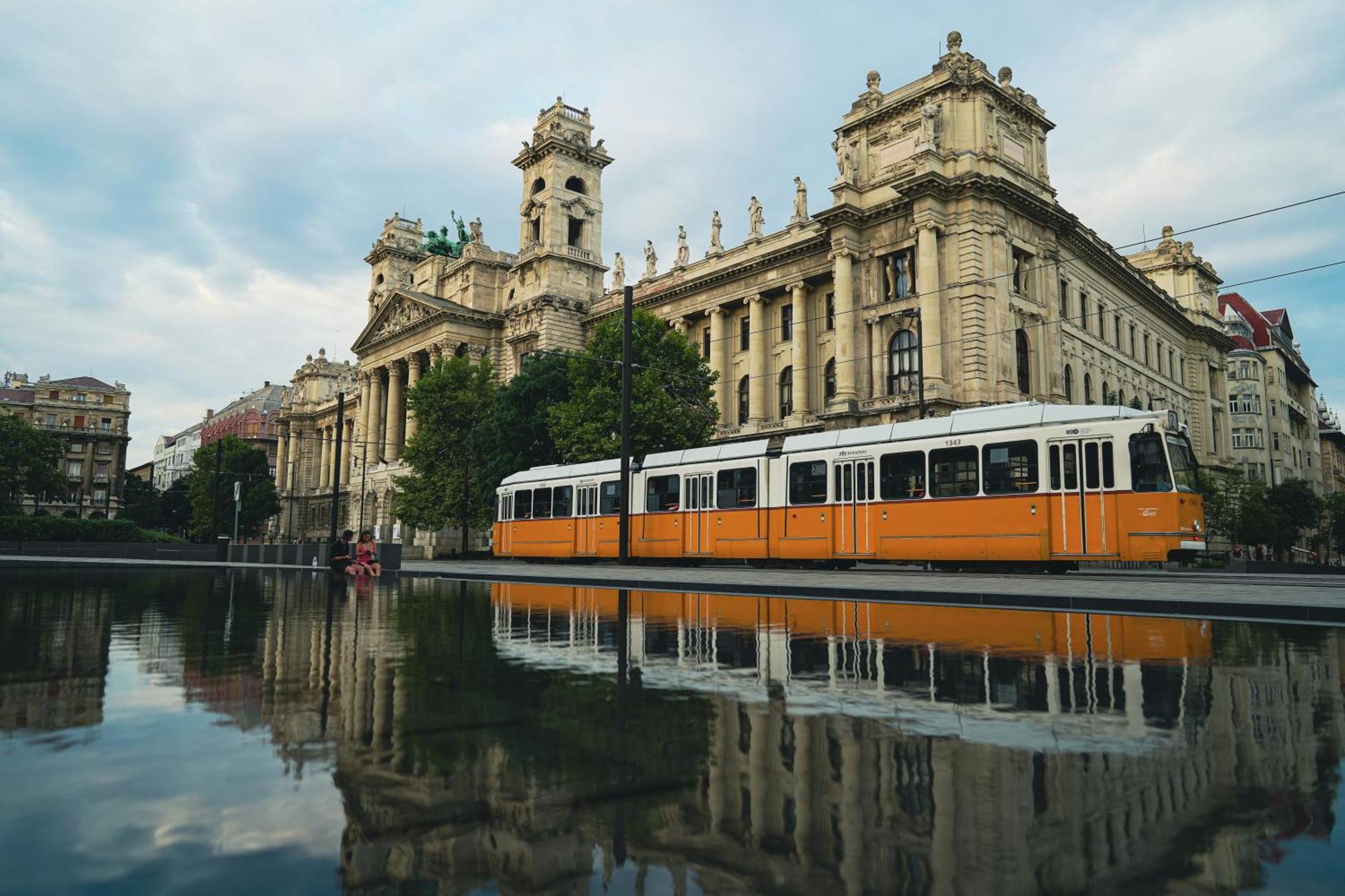 E41 - Trendy Boutique Apartments - Prime Spot By Bqa Budapest Bagian luar foto