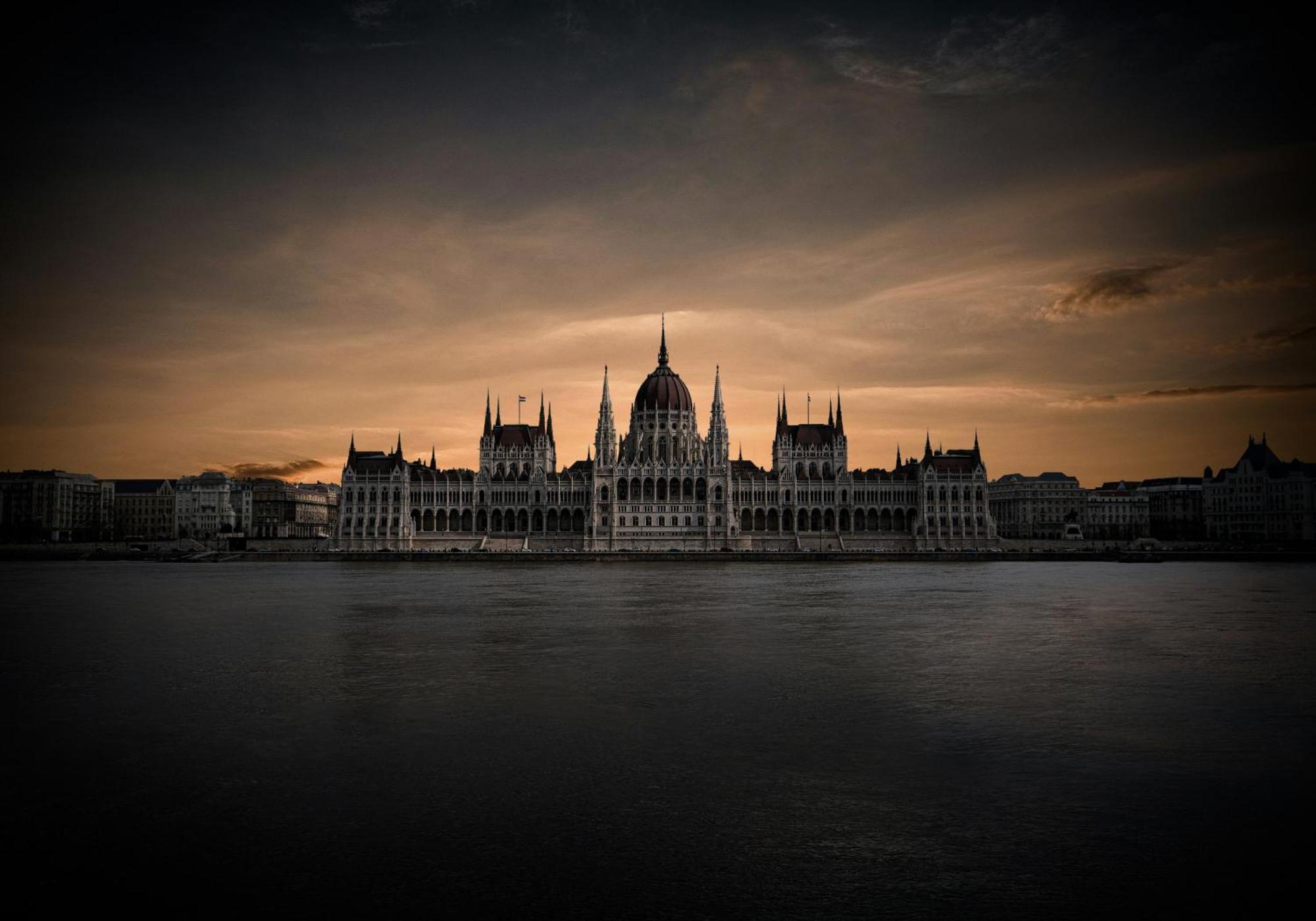 E41 - Trendy Boutique Apartments - Prime Spot By Bqa Budapest Bagian luar foto